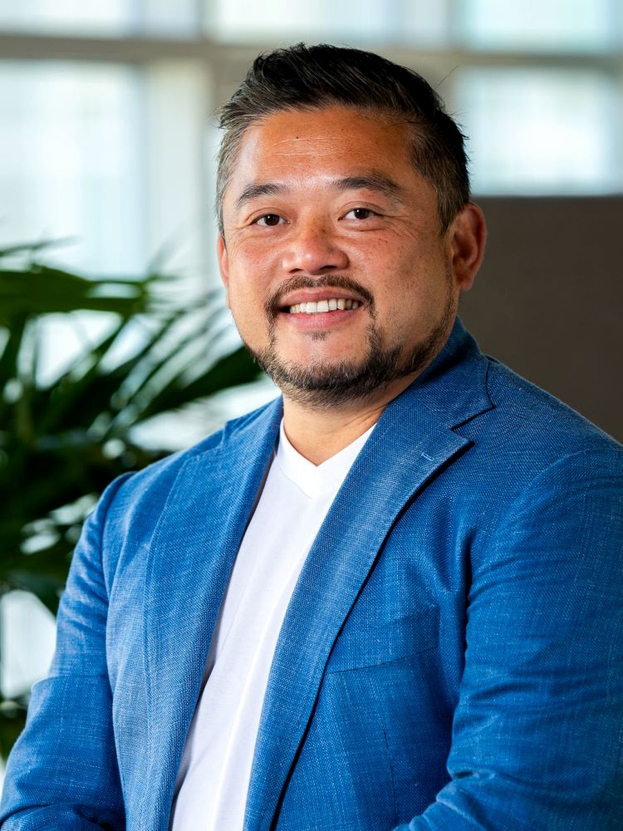Portret van Mike Wong, medeoprichter van Upvance